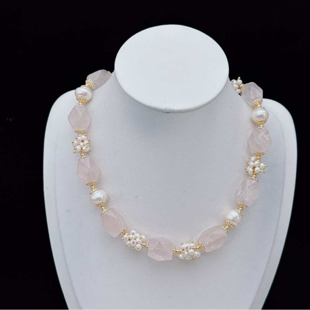 X738 Handmade Freshwater Baroque Pearl Rose Quartz Flower Blossom Necklace - Picture 5 of 9